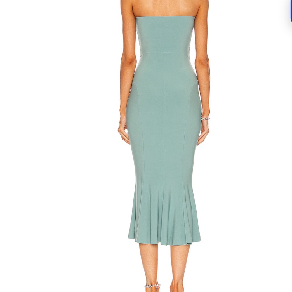 Norma Kamali strapless fishtail midi dress - Picture 3 of 8